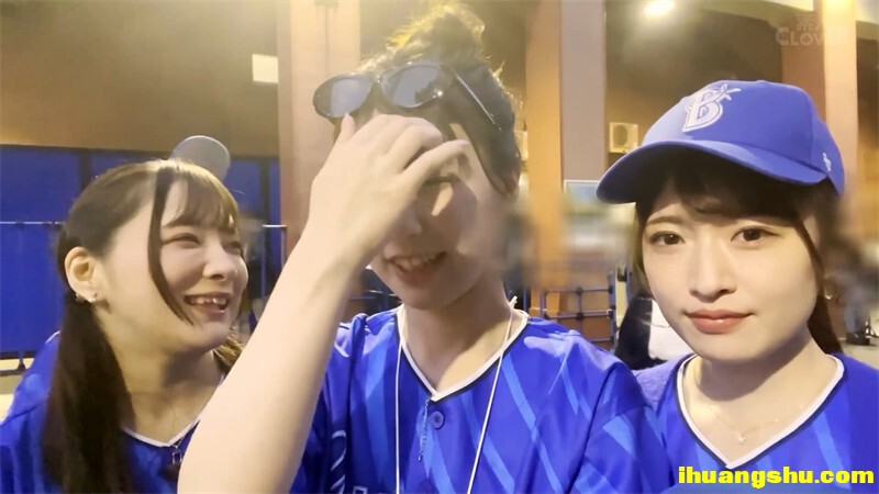 超人气爆乳网红美少女小桃酱，18岁对肉欲的渴望被学长骗到酒店要挟强干[1.26GB/MP4/WF]