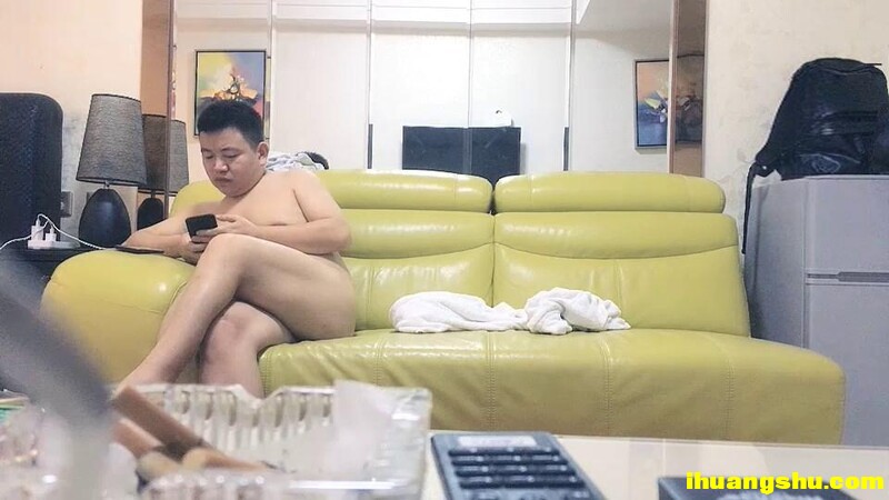 清纯苗条外围小姐姐，极品美乳身材完美，沙发花式啪啪，到离开全[MP4/462MB/kat]