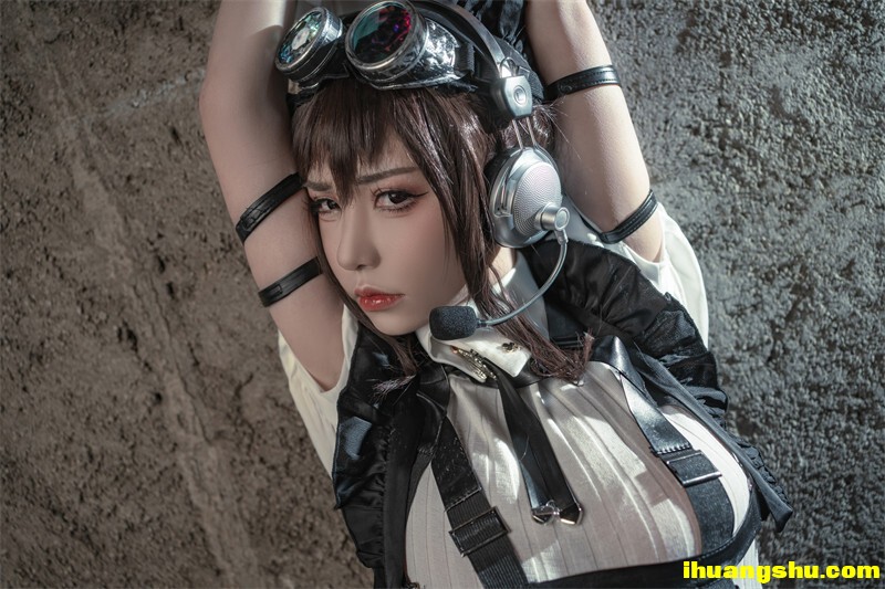 小美女真骚啊父亲节把自己作为礼物让爸爸肆意享用美妙青春肉体啪啪[1.77GB/MP4/WF]