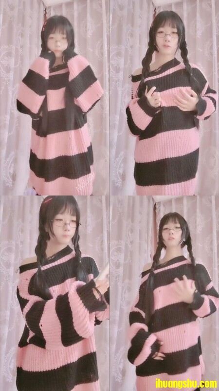 很嗲很會撒嬌的OO後眼鏡美少女撩起毛衫露出可愛少女內褲慢慢[MP4/633MB/windfiles]