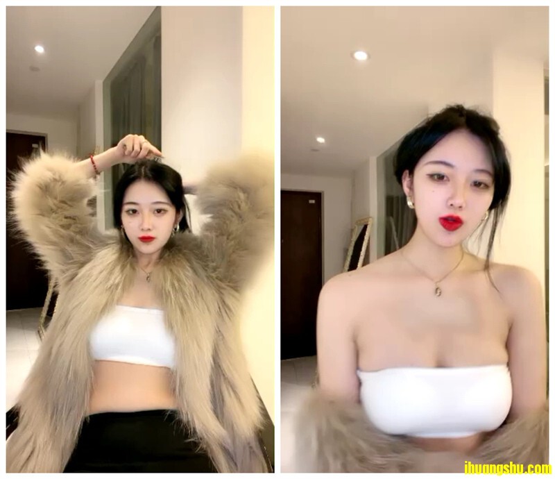 烈焰红唇花臂纹身女神下海，紧身裤扭动小腰，露美乳揉捏晃动[231.46M/MP4/WF]