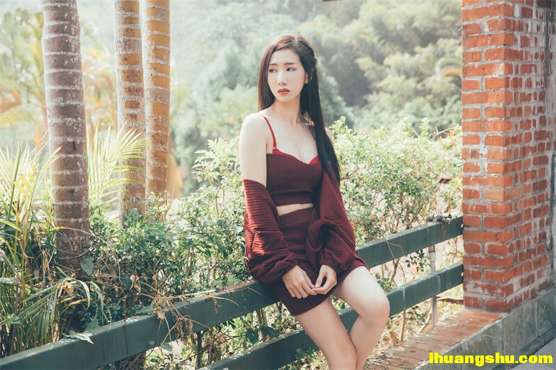 03后的小萝莉，清纯漂亮，极品美乳，超清镜头，被男友玩得欲仙欲死[587.09MB/MP4/WF]