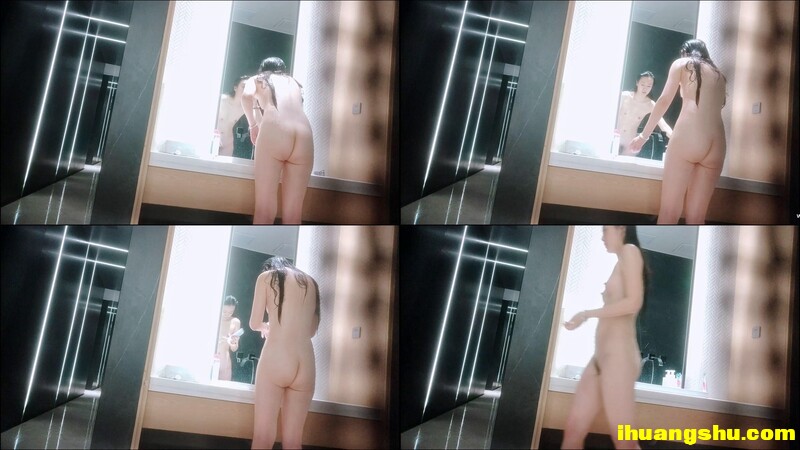 手持《闯入拍B》红裤眼睛小仙女，B洞口有白色的分泌物流出[MP4/37MB/windfiles]