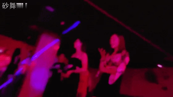 8.gif